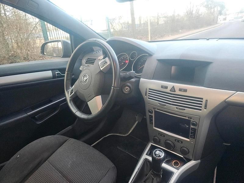 Gebraucht Opel Astra GTC OPC 90 PS (66 kW) 2009 Grau Coupé