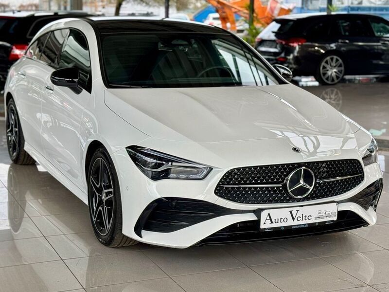 Weiß Gebraucht 2023 Mercedes CLA200 Shooting Brake AMG Kombi | 36.900 € (Teuer) - Bild 1/4