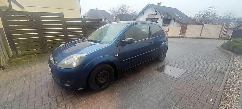 Blau Gebraucht 2007 Ford Fiesta Ambiente Limousine | 750 € (Guter Preis) - Bild 1/4