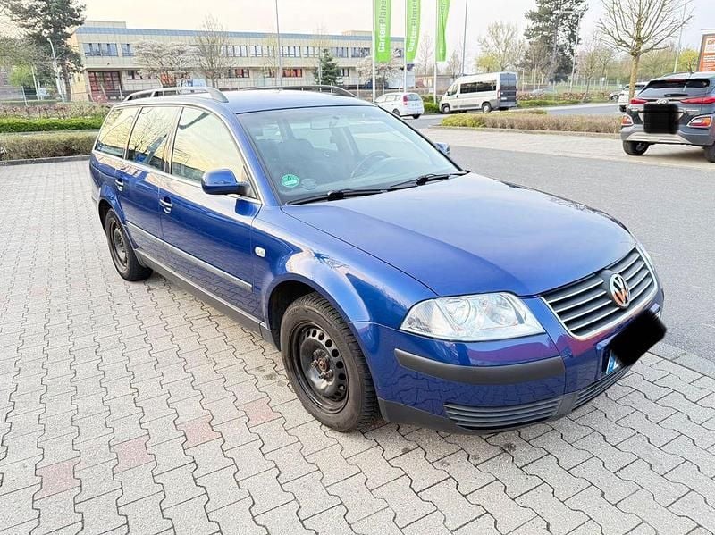 Gebraucht VW Passat Basis 116 PS (85 kW) 2001 Blau Kombi