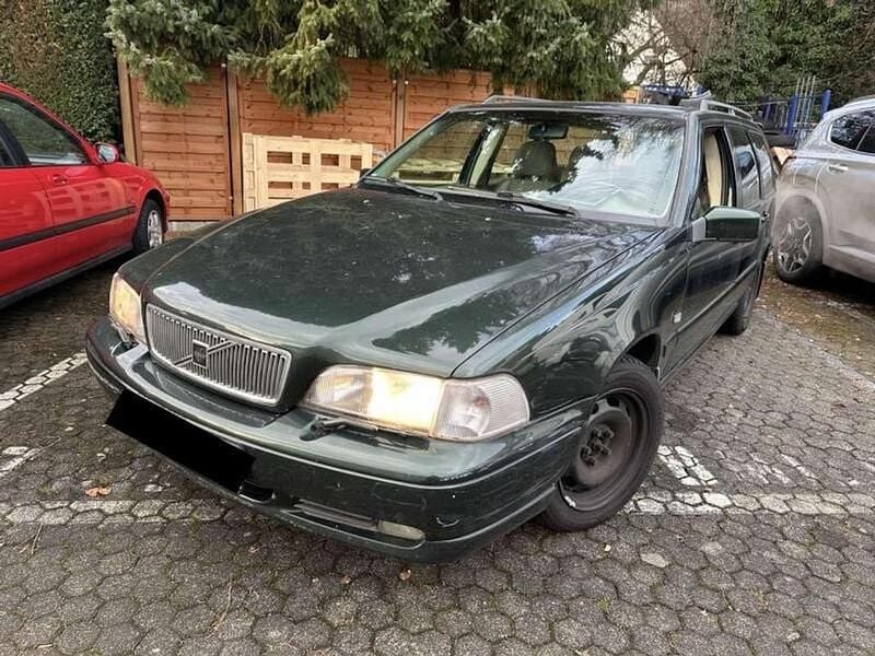 Grün Gebraucht 1998 Volvo V70 Kombi | 2.890 € (Superpreis) - Bild 1/4
