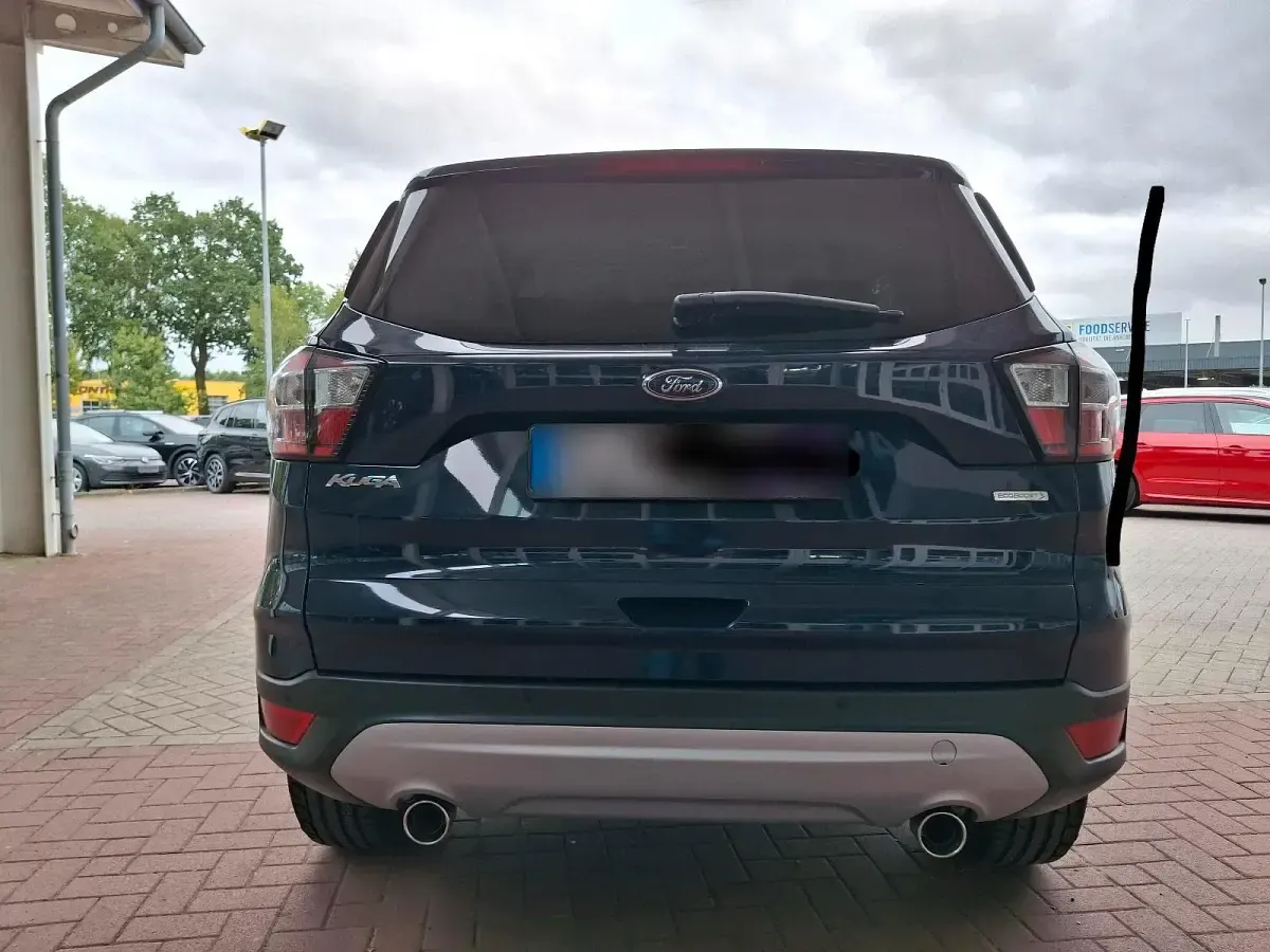 Gebraucht Ford Kuga 120 PS (88 kW) 2018 Blau SUV