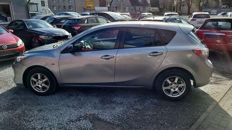 Gebraucht Mazda 3 Prime-Line 105 PS (77 kW) 2013 Silber Limousine