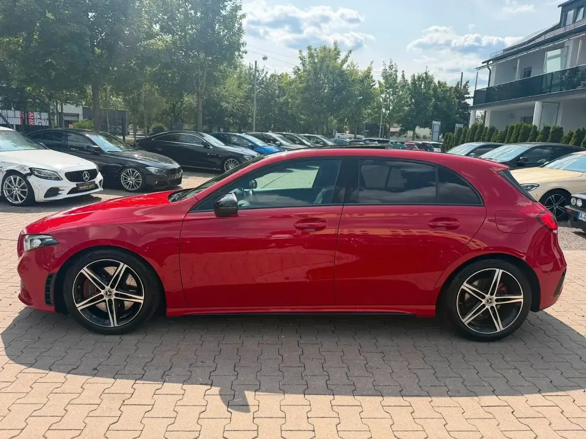 Gebraucht Mercedes A250 AMG line 224 PS (164 kW) 2018 Rot Limousine