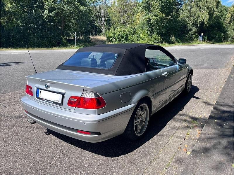Gebraucht BMW 325 Cabriolet Performance 192 PS (141 kW) 2004 Grau Cabrio