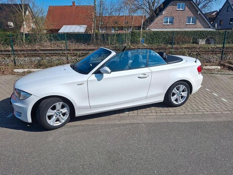 Gebraucht BMW 118 Cabriolet 143 PS (105 kW) 2009 Weiß Cabrio