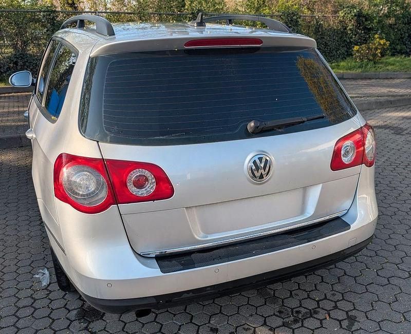 Gebraucht VW Passat 122 PS (89 kW) 2009 Silber Kombi