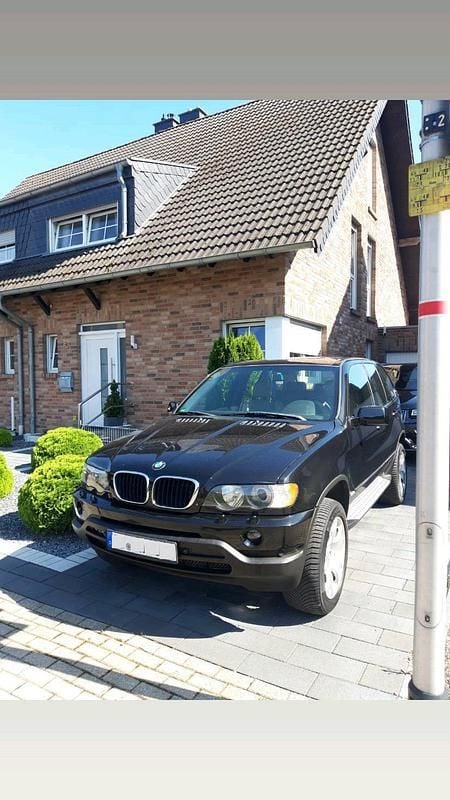 Schwarz Gebraucht 2001 BMW X5 SUV | 5.999 € - Bild 1/4
