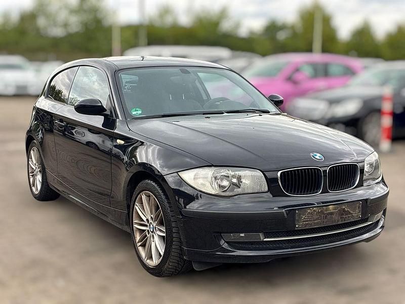 Second-hand BMW 116 Advantage 122 CP (89 kW) 2007 Negru Hatchback