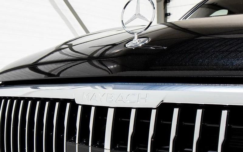 Gebraucht Mercedes GLS600 Maybach 557 PS (409 kW) 2022 Schwarz SUV