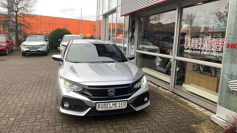 Gebraucht Honda Civic Elegance 126 PS (92 kW) 2020 Lunar silver m Limousine