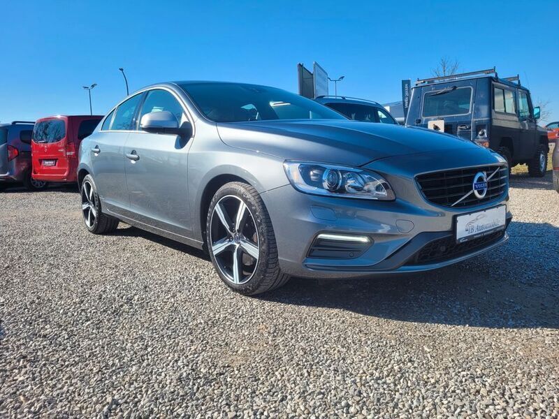 Gebraucht Volvo S60 R-Design 190 PS (139 kW) 2018 Grau Limousine