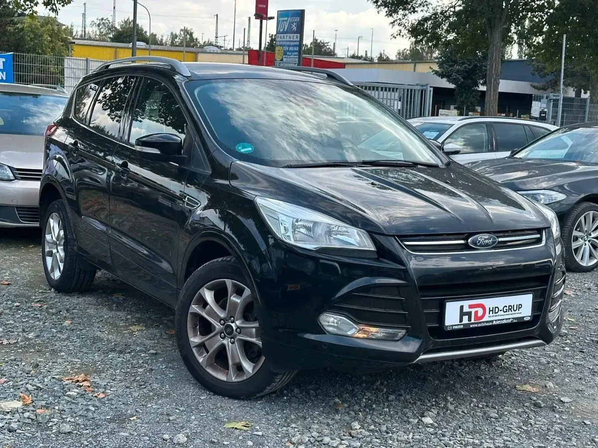 Używany Ford Kuga Titanium 150 KM (110 kW) 2016 Czarny SUV