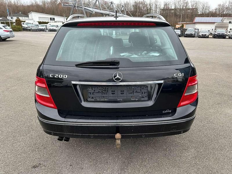 Gebraucht Mercedes C200 Avantgarde 136 PS (100 kW) 2010 Obsidianschwarz  metalliclack Kombi