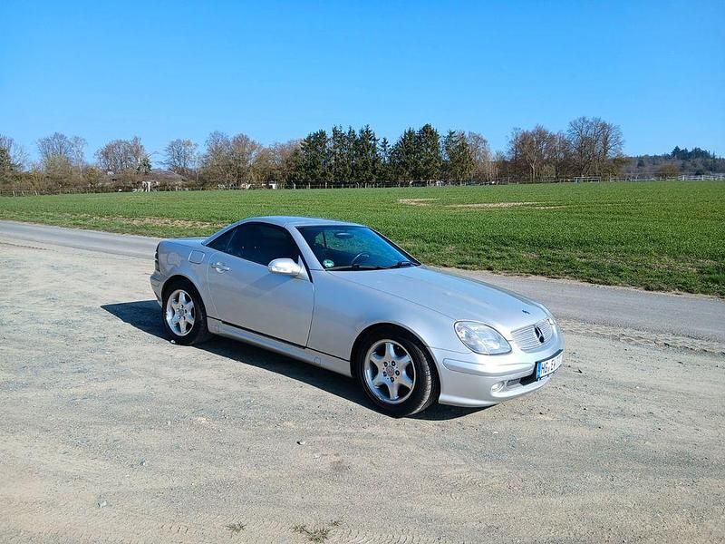 Gebraucht Mercedes SLK200 163 PS (119 kW) 2003 Silber Cabrio