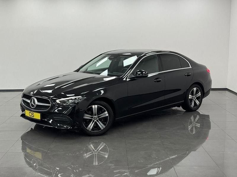 Schwarz Gebraucht 2023 Mercedes C220 Avantgarde Limousine | 37.900 € (Fairer Preis) - Bild 1/4