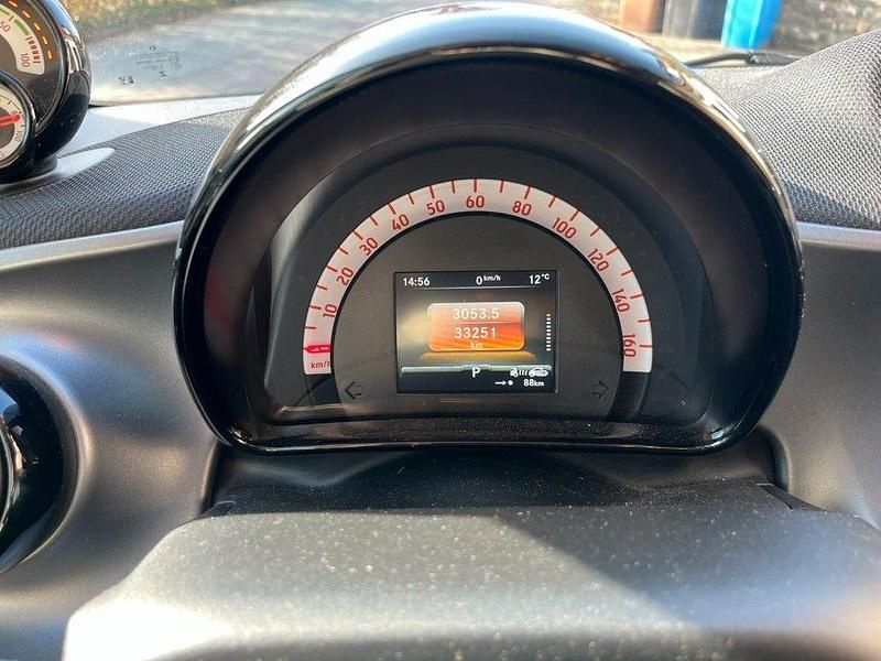 Gebraucht Smart ForTwo Electric Drive 41 kW (56 PS) 2018 Schwarz Coupé