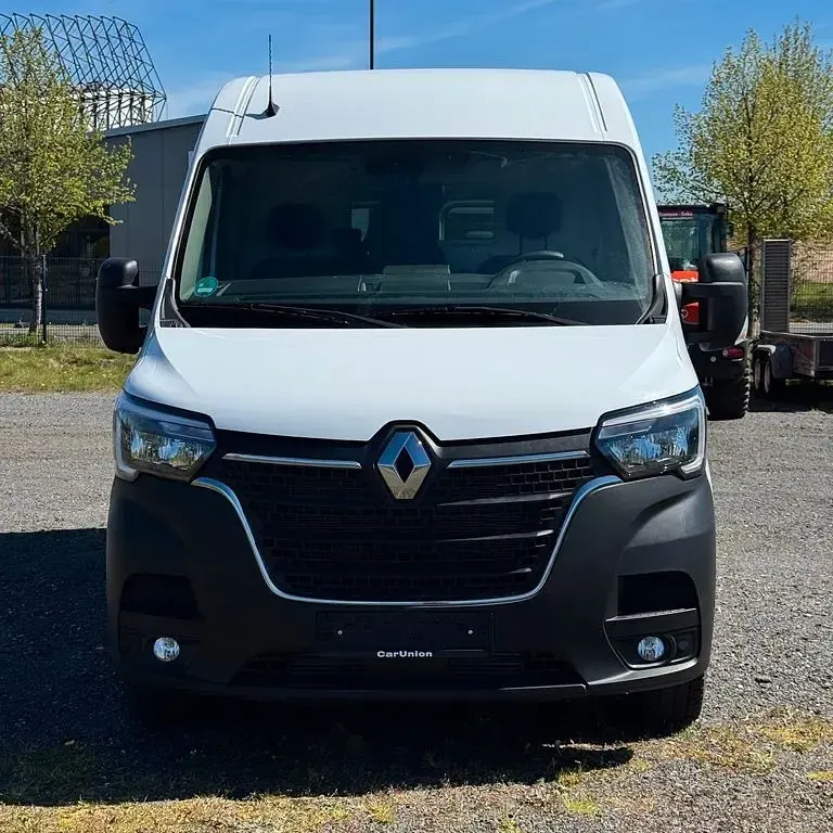Second-hand Renault Master Basis 179 CP (131 kW) 2024 Alb Monovolum