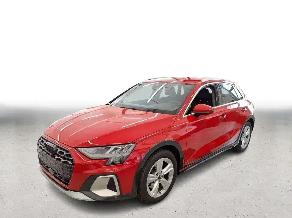 Gebraucht Audi A3 Ambiente 150 PS (110 kW) 2025 Rot Limousine