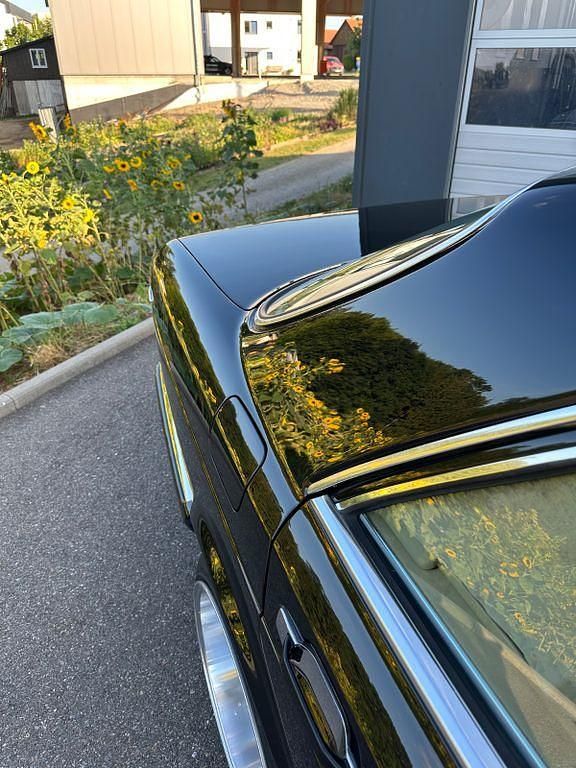 Gebraucht Mercedes 560 299 PS (219 kW) 1988 Schwarz Limousine