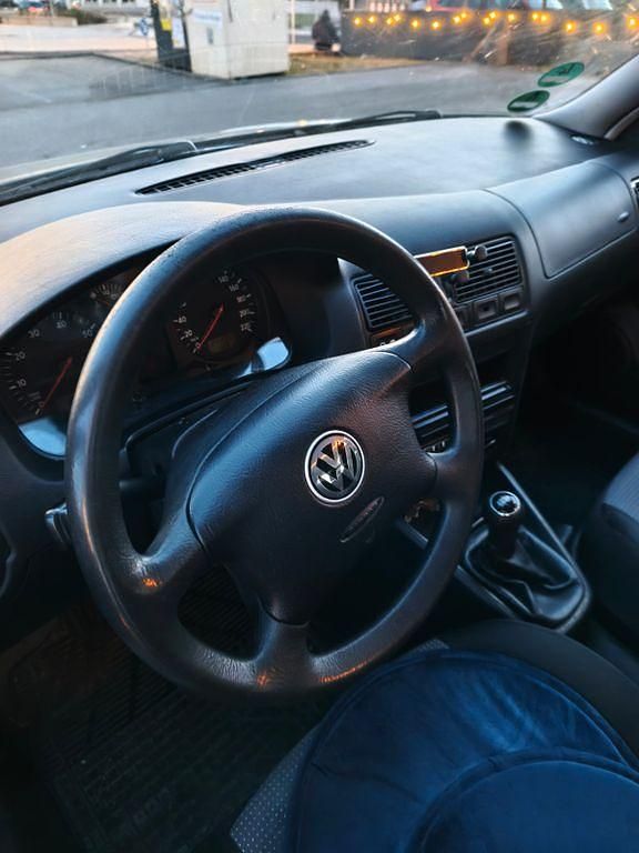 Gebraucht VW Golf IV Comfortline 75 PS (55 kW) 2002 Schwarz Limousine