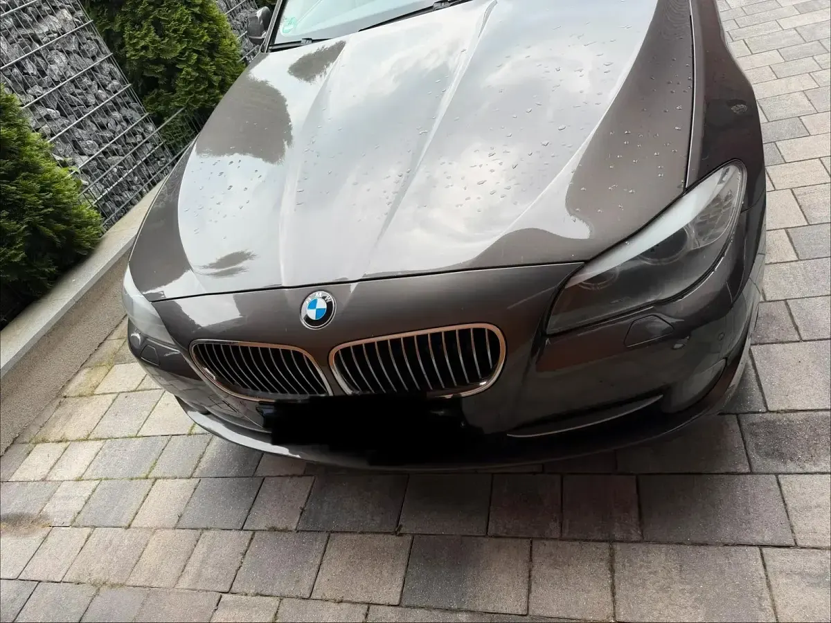 Gebraucht BMW 530 256 PS (188 kW) 2010 Grau Limousine