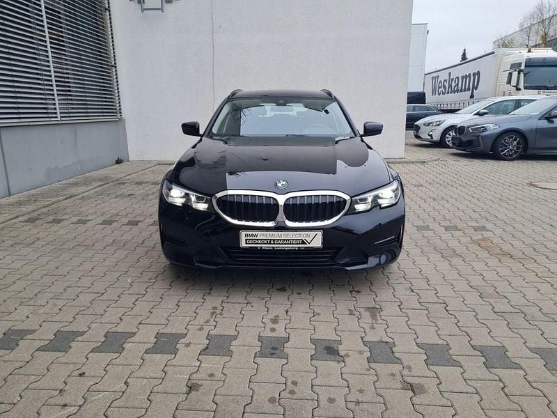 Gebraucht BMW 330 258 PS (189 kW) 2022 Schwarz 2 Kombi