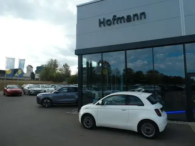 Gebraucht Fiat 500e Basis 86 kW (118 PS) 2023 Weiß Kleinwagen
