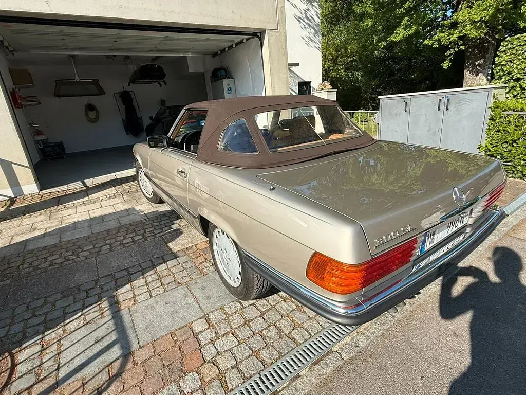 Gebraucht Mercedes SL300 179 PS (131 kW) 1988 Silber Cabrio