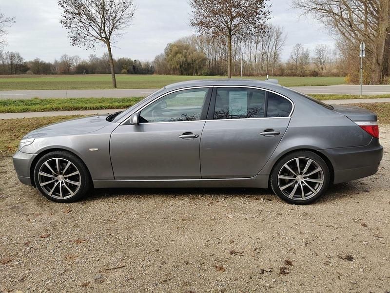 Second-hand BMW 525 218 CP (160 kW) 2007 Gri Berlinǎ