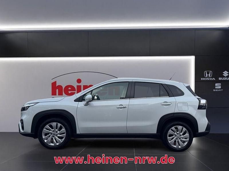 Gebraucht Suzuki SX4 S-Cross Comfort 129 PS (94 kW) 2024 Cool white SUV