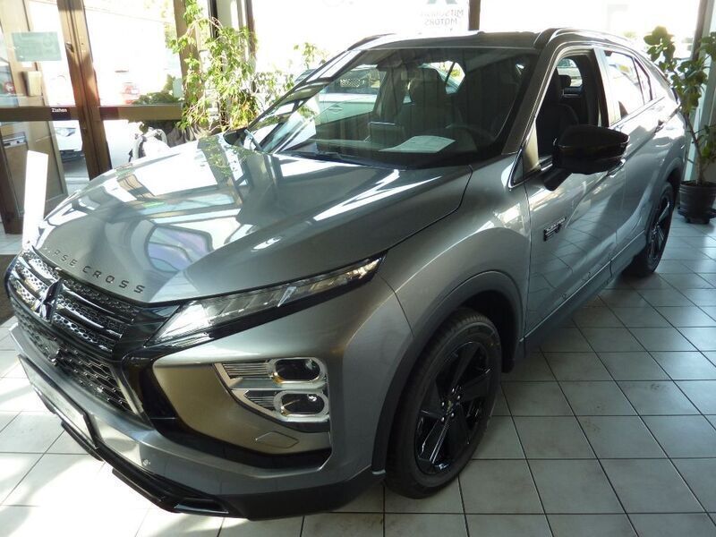 Grau Gebraucht 2024 Mitsubishi Eclipse Cross Select SUV | 29.990 € (Etwas zu teuer) - Bild 1/4