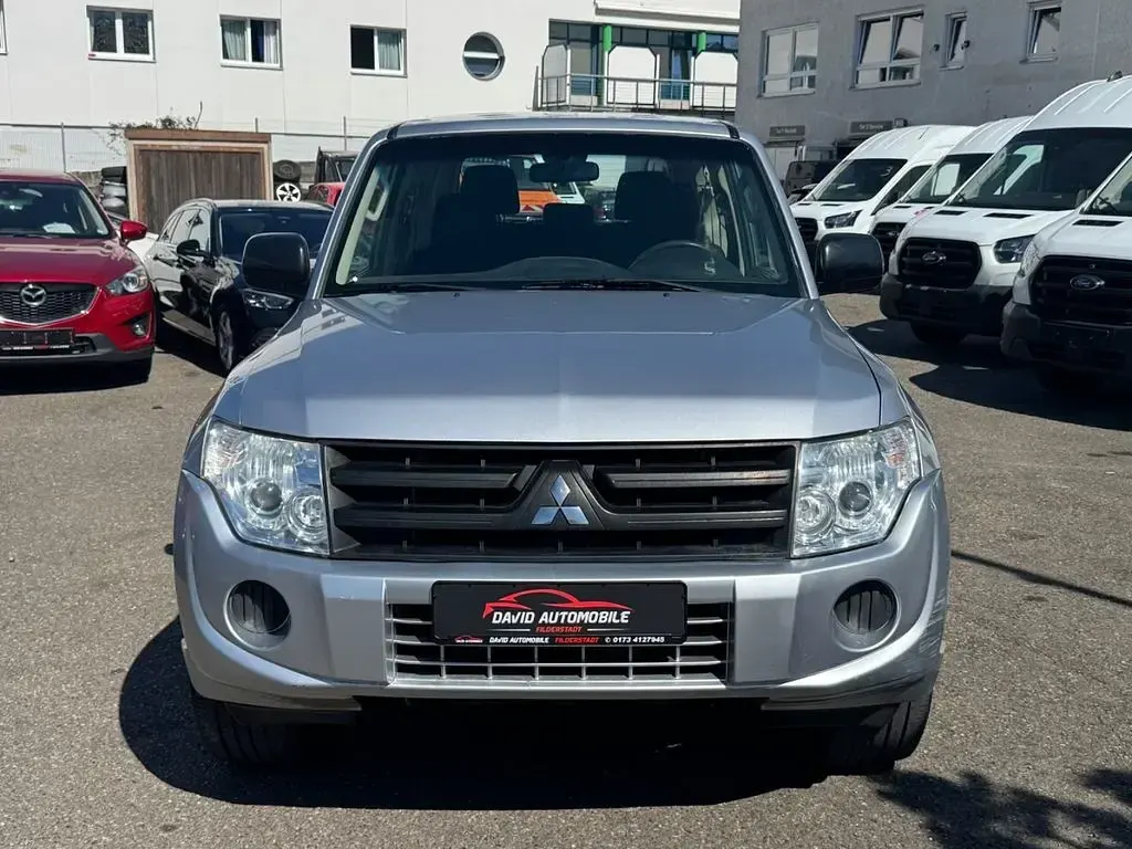 Gebraucht Mitsubishi Pajero 200 PS (147 kW) 2013 Silber SUV