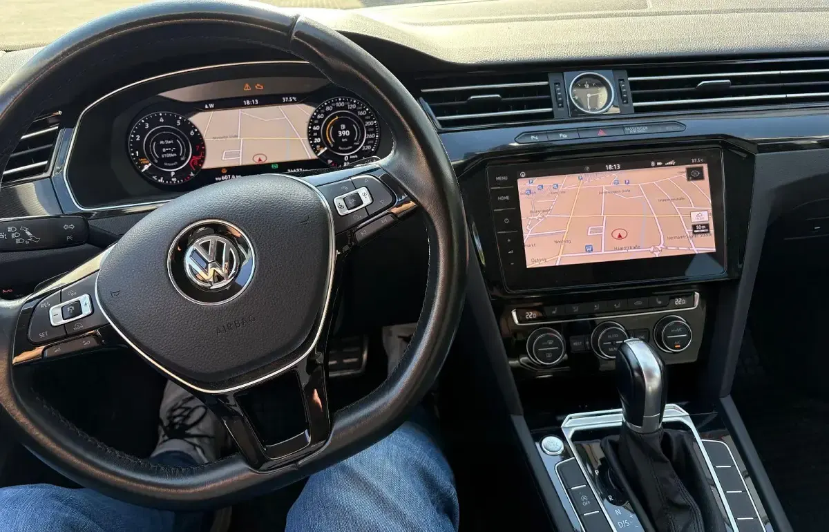Gebraucht VW Arteon Elegance 190 PS (139 kW) 2018 Grau Kleinwagen