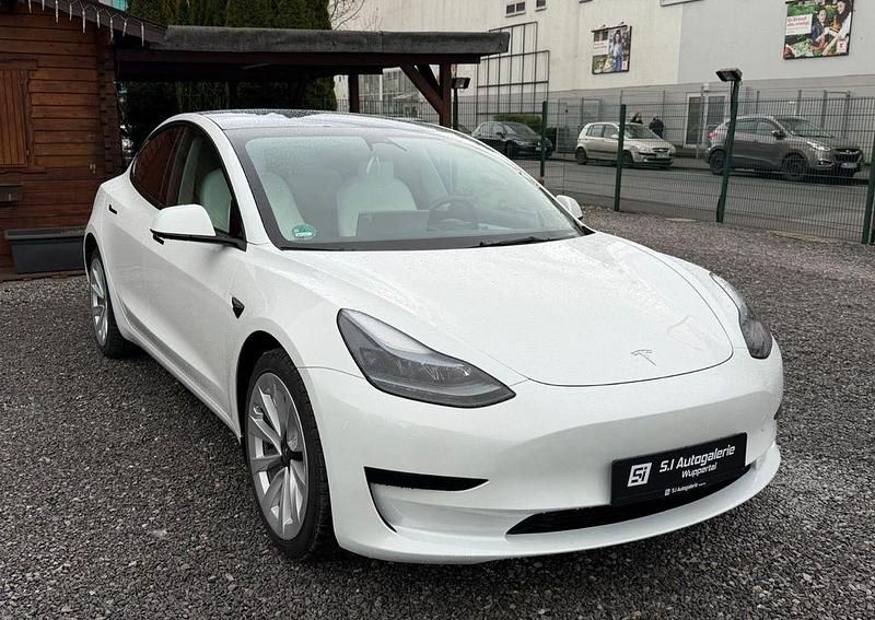 Gebraucht Tesla Model 3 RWD 239 kW (325 PS) 2022 Weiß Limousine