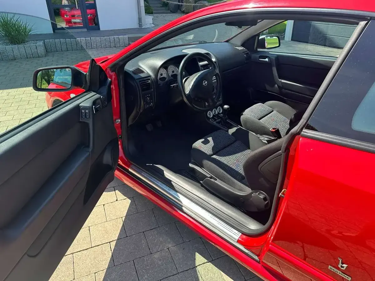 Gebraucht Opel Astra 235 PS (172 kW) 2000 Rot Coupé
