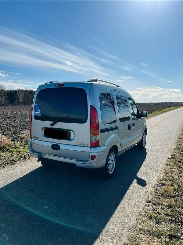 Gebraucht Renault Kangoo 70 PS (51 kW) 2005 Silber Van / Kleinbus