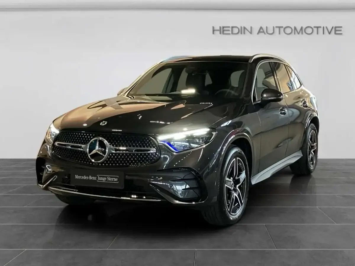 Gebraucht Mercedes GLC220 AMG 197 PS (144 kW) 2025 Grau SUV
