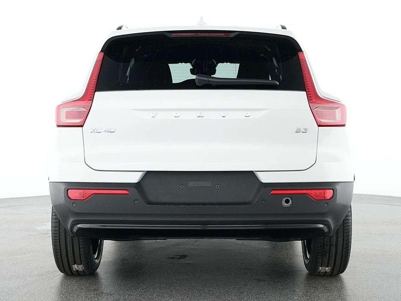 Gebraucht Volvo XC40 Plus 163 PS (119 kW) 2025 Weiß SUV