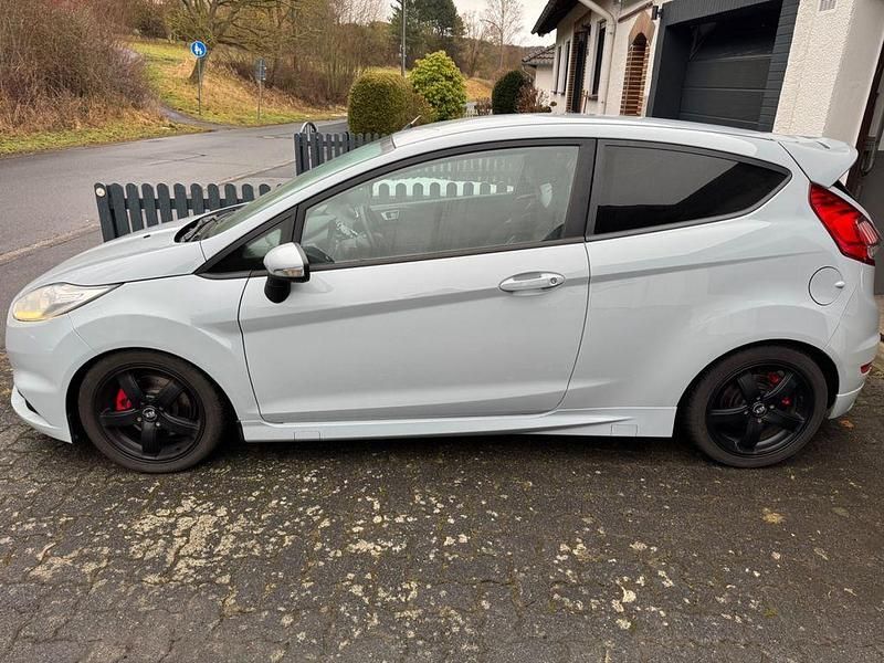 Gebraucht Ford Fiesta ST200 200 PS (147 kW) 2016 Grau Kleinwagen