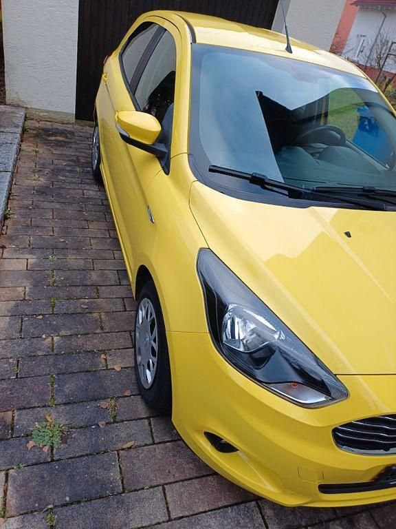 Gebraucht Ford Ka Cool & Connect 86 PS (63 kW) 2019 Gelb Limousine