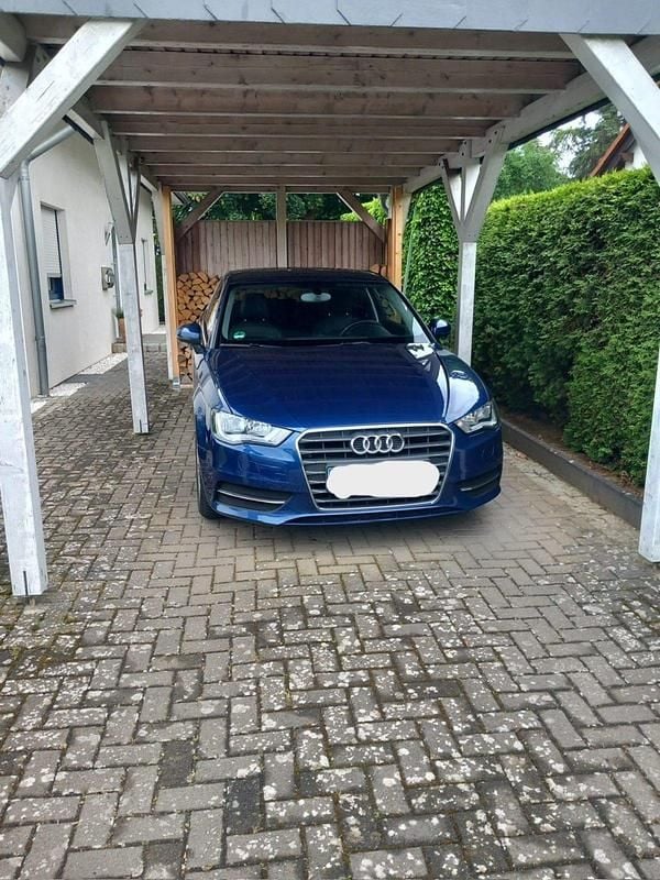 Blau Gebraucht 2014 Audi A3 Coupé | 11.990 € (Fairer Preis) - Bild 1/4