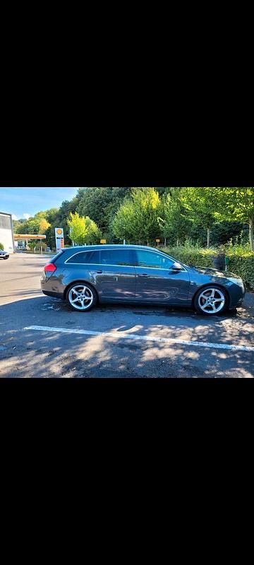 Gebraucht Opel Insignia 160 PS (117 kW) 2012 Grau Kombi