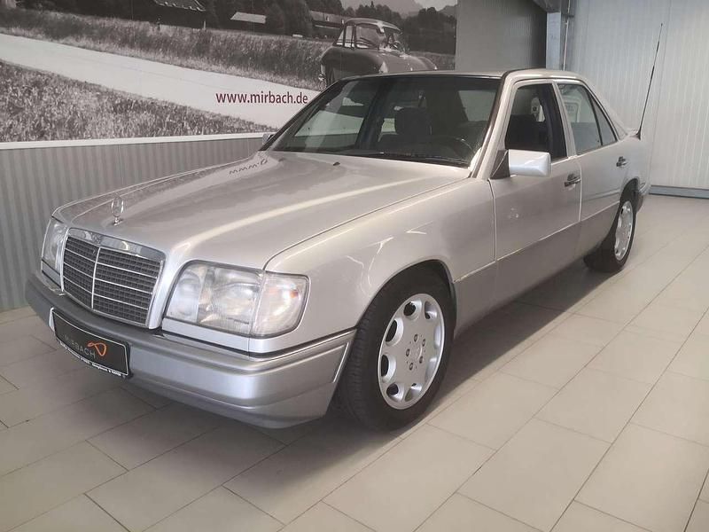 Gebraucht Mercedes E420 279 PS (205 kW) 1994 Silber Limousine