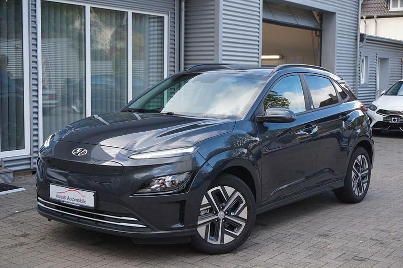 Grau Gebraucht 2022 Hyundai Kona SUV | 18.470 € (Guter Preis) - Bild 1/4