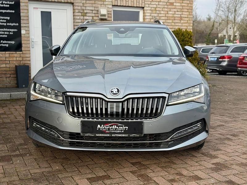 Gebraucht Skoda Superb Style 150 PS (110 kW) 2021 Grau Kombi