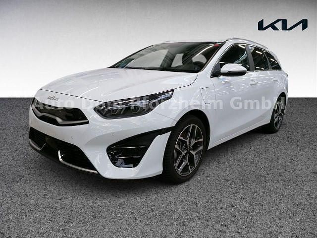 Weiß Gebraucht 2024 Kia Ceed Sportswagon Platinum Edition Kombi | 27.400 € (Fairer Preis) - Bild 1/4