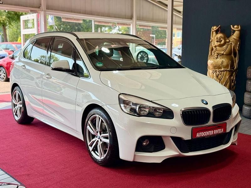 Weiß Gebraucht 2015 BMW 218 Active Tourer M Sport Van / Kleinbus | 12.890 € (Fairer Preis) - Bild 1/4