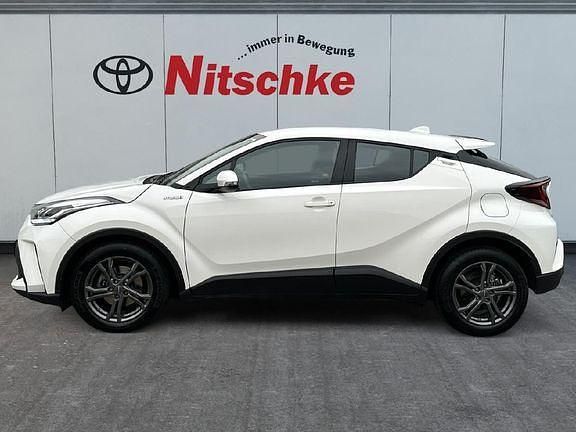 Gebraucht Toyota C-HR 122 PS (89 kW) 2021 Super white 2 SUV