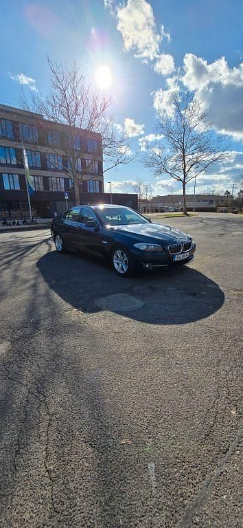 Gebraucht BMW 523 204 PS (150 kW) 2010 Blau Limousine